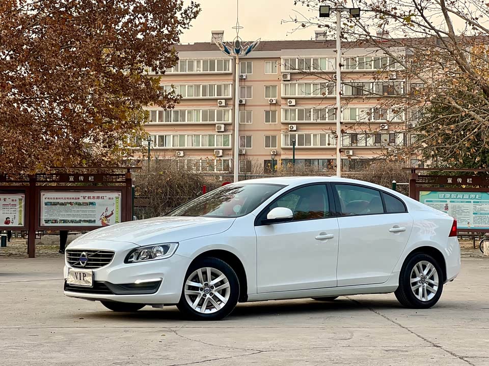 Volvo S60