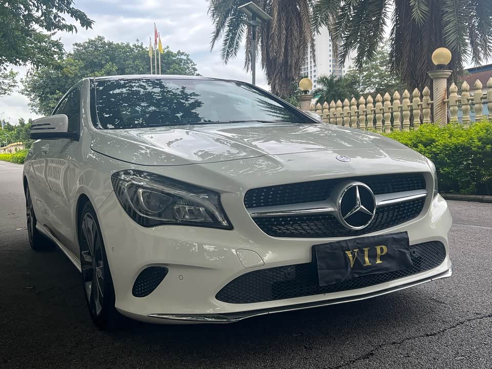 Mercedes-Benz CLA