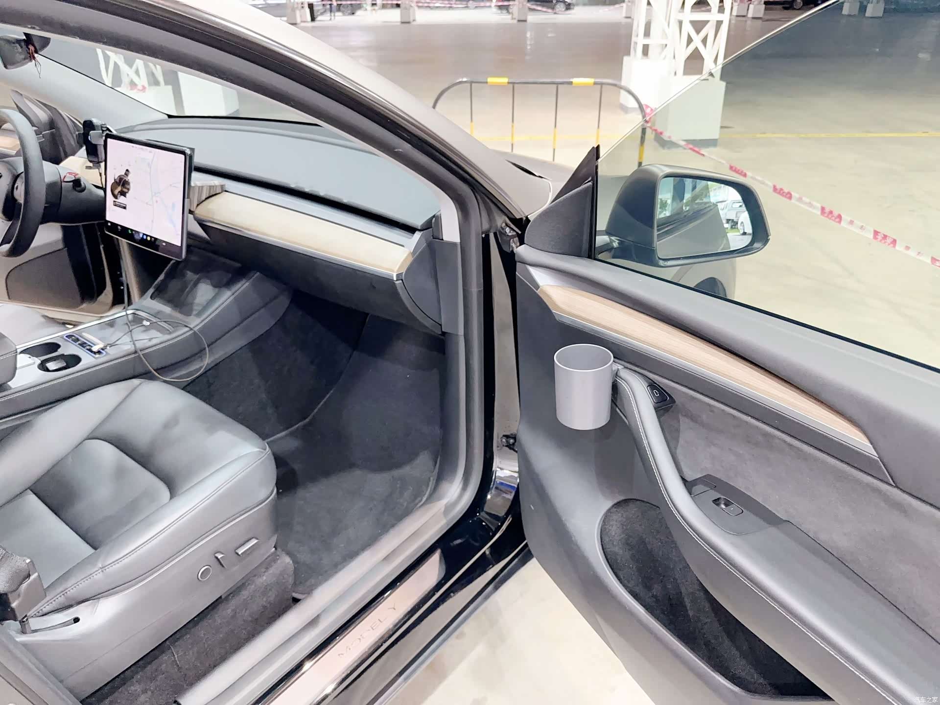 Tesla Model Y, 2021 14