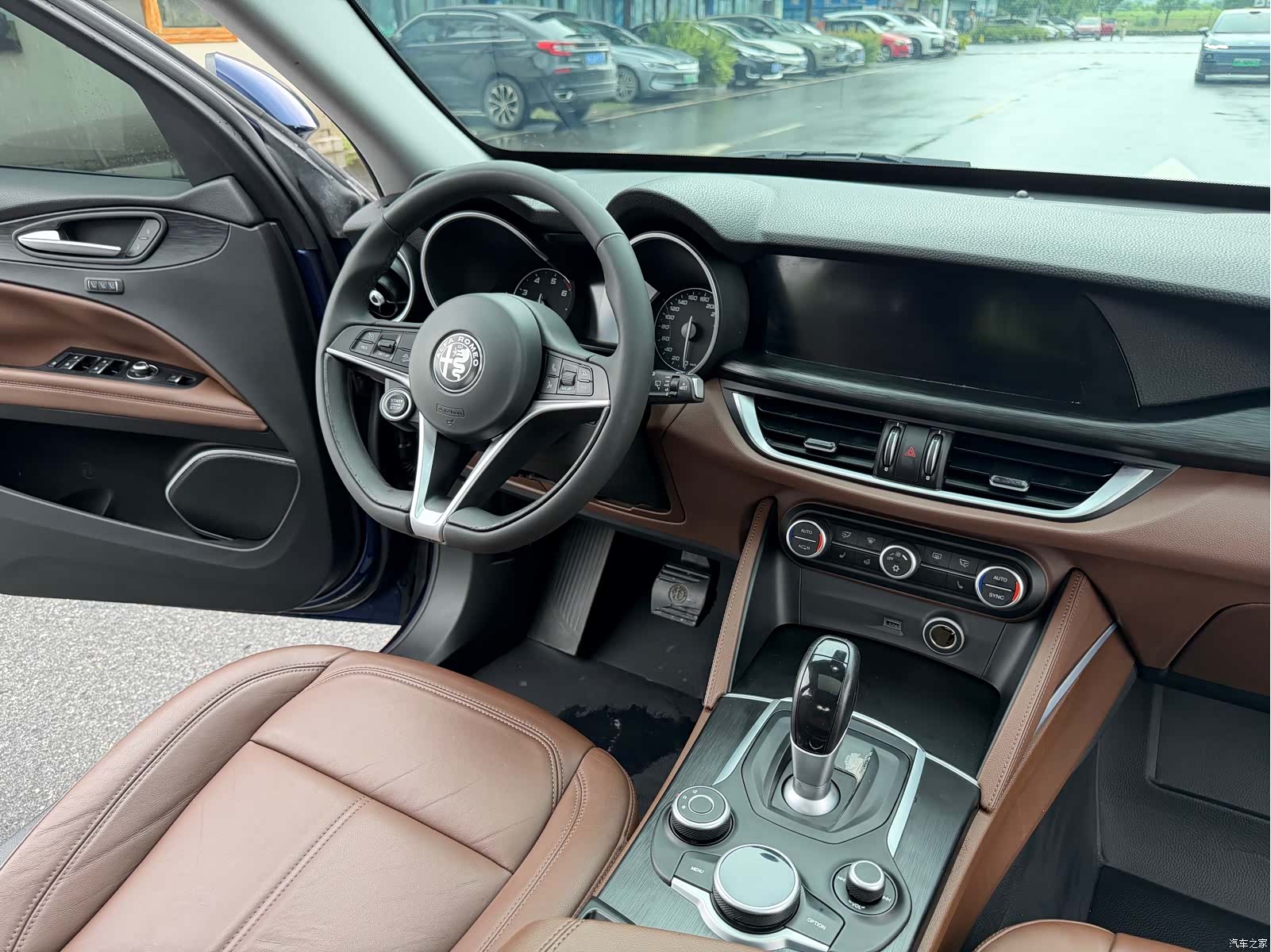 Alfa Romeo Stelvio, 2019 19