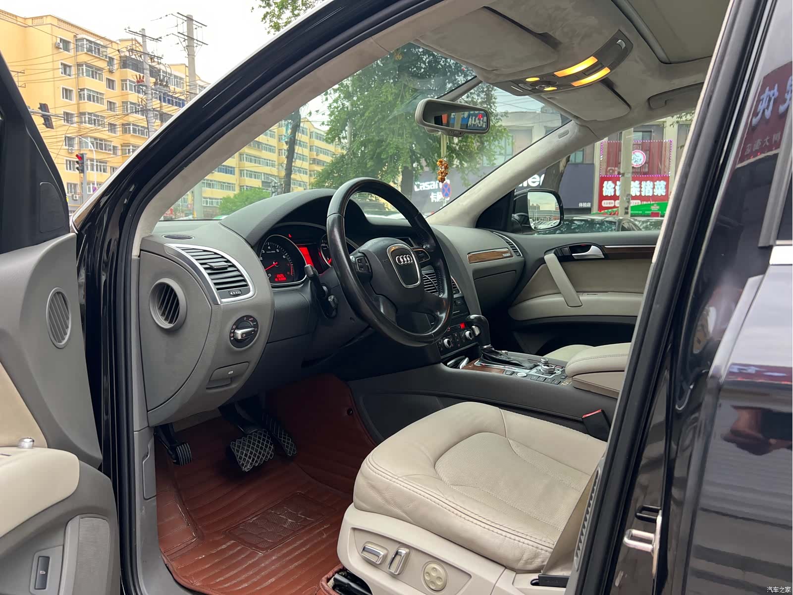 Audi Q7, 2010 9