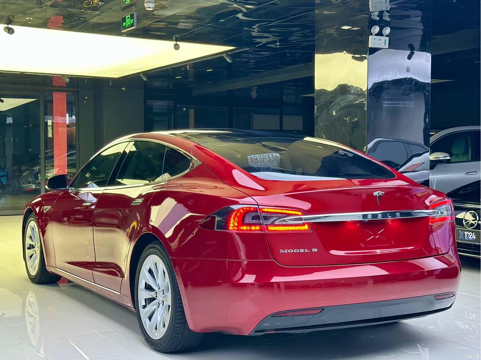 Tesla Model S, 2016 6