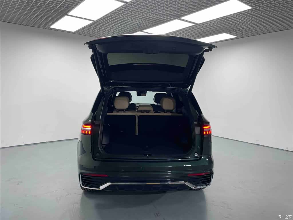 Geely Xingyue L, 2024 7