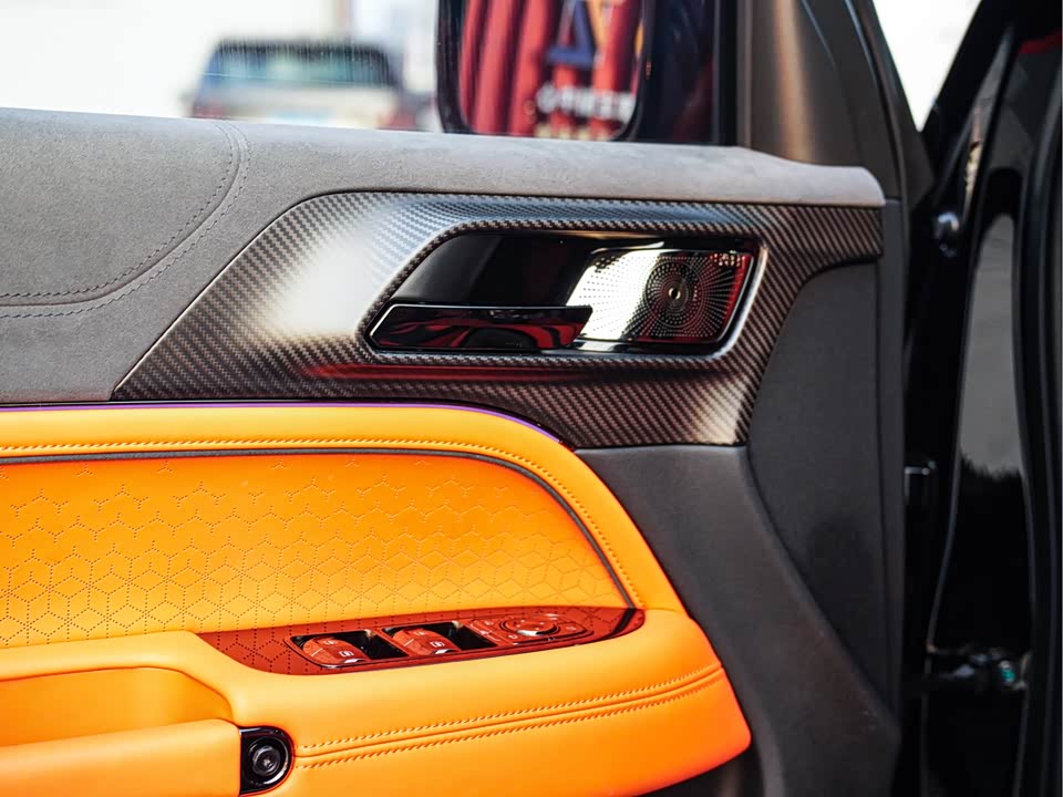 CrossBoundary Co-creation tank 300