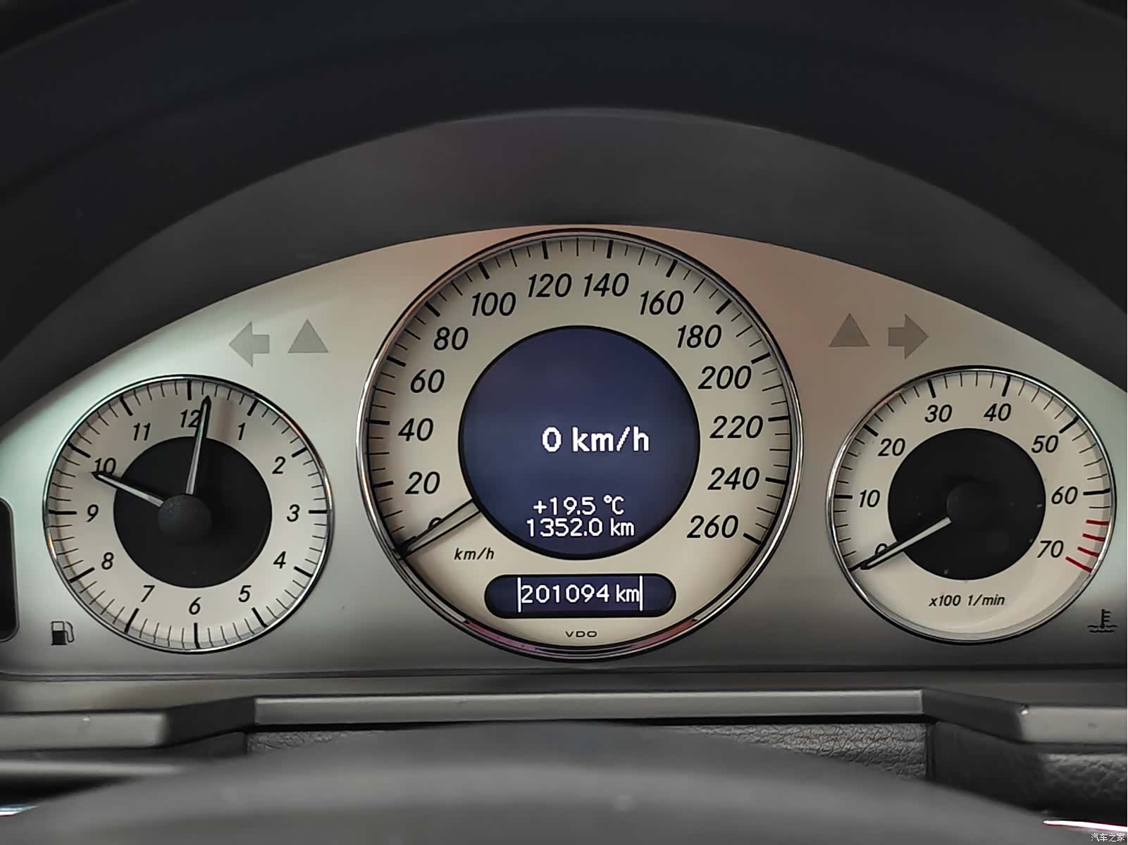 Mercedes-Benz E-Class, 2009 16