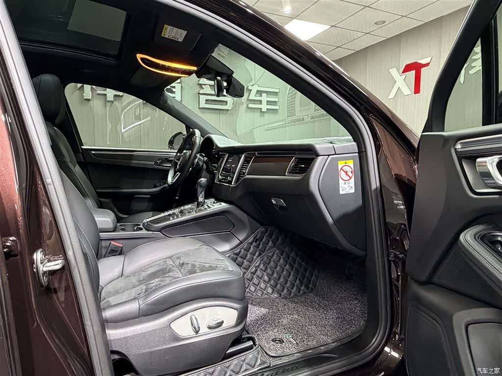 Porsche Macan, 2018 все фото