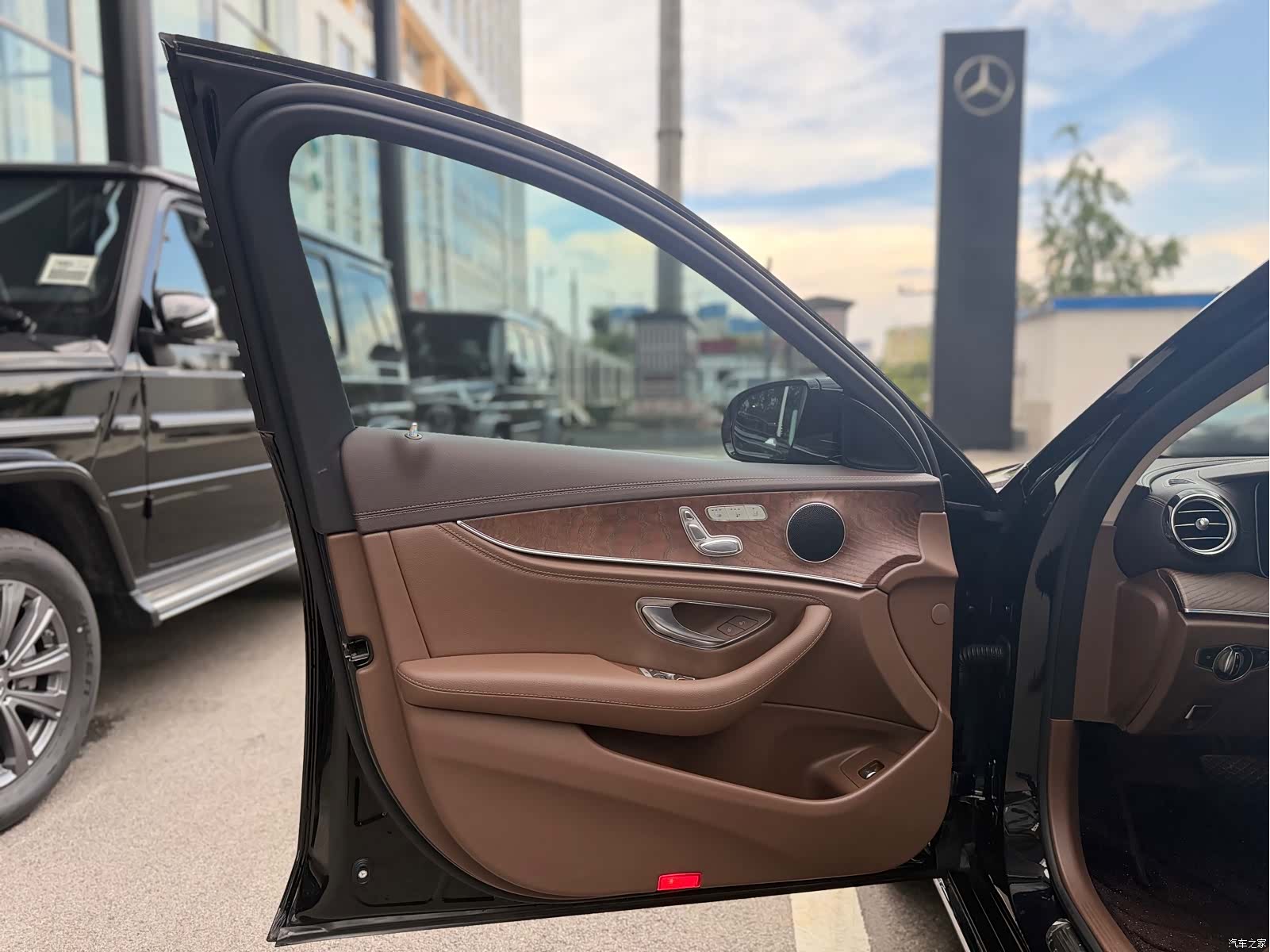 Mercedes-Benz E-Class, 2023 12
