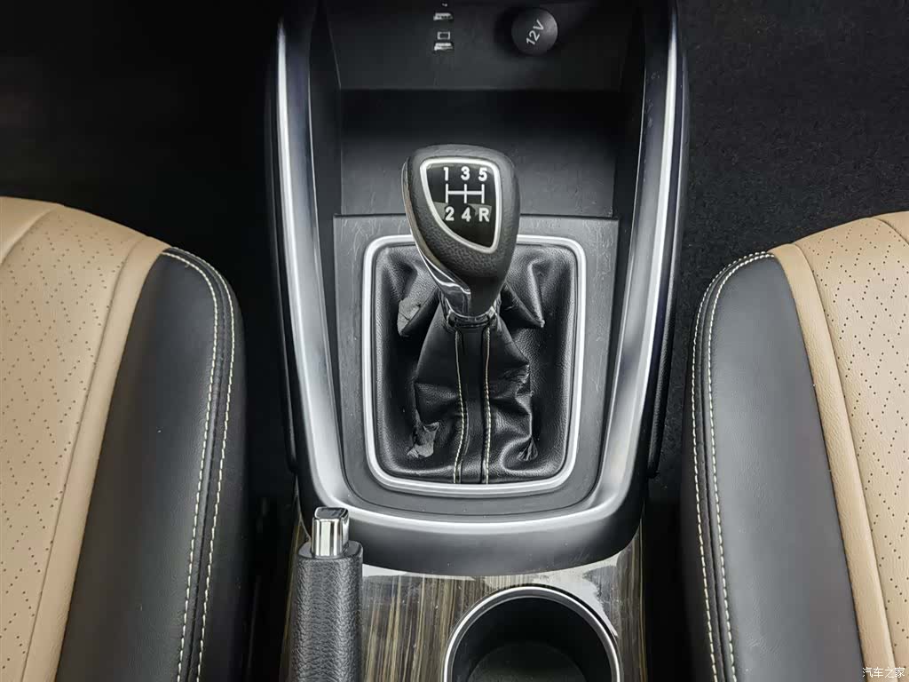 BAIC A6, 2020 13