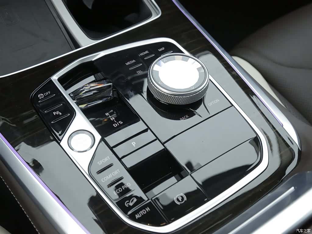 BMW X5, 2024 11