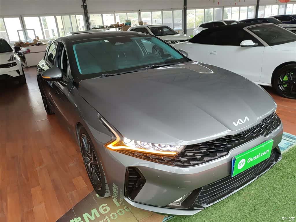 Kia K5, 2022 4