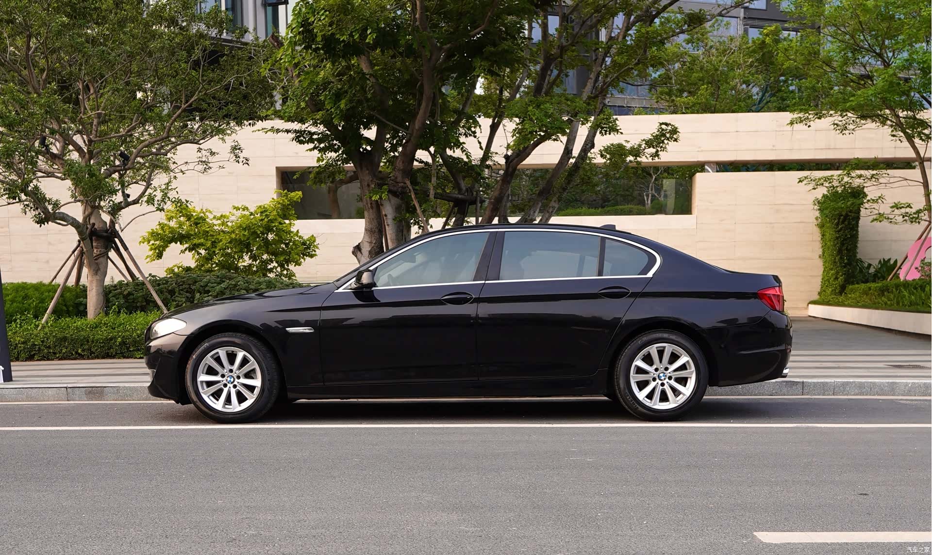 BMW 5 Series, 2011 4