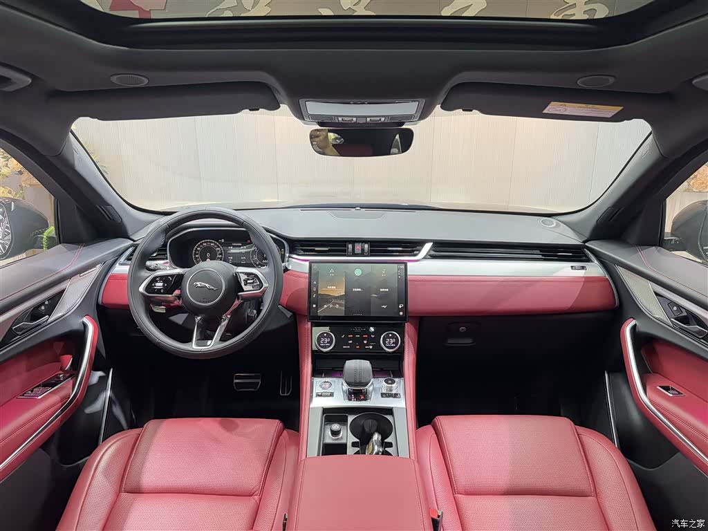 Jaguar F-PACE, 2024 6