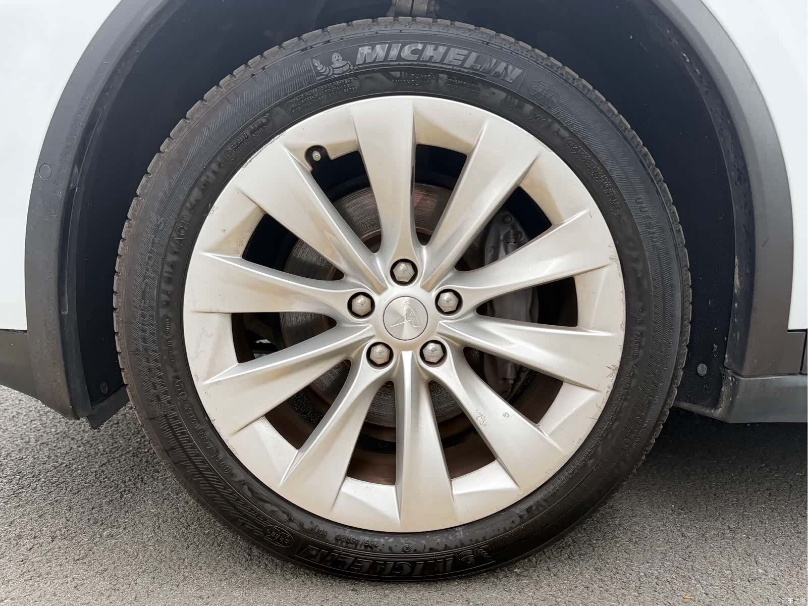 Tesla Model X, 2019 21