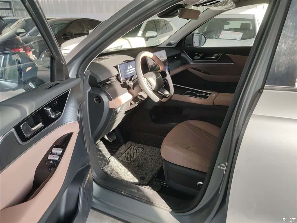 Chery Tiggo 8, 2024 12