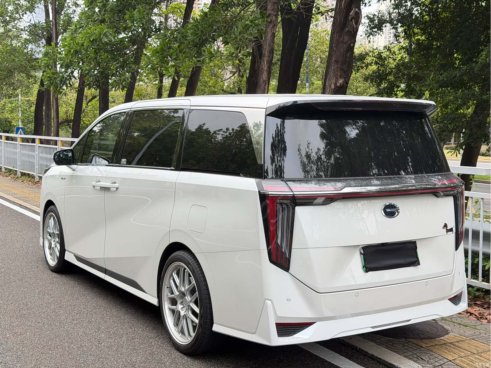 Trumpchi E9, 2024 14