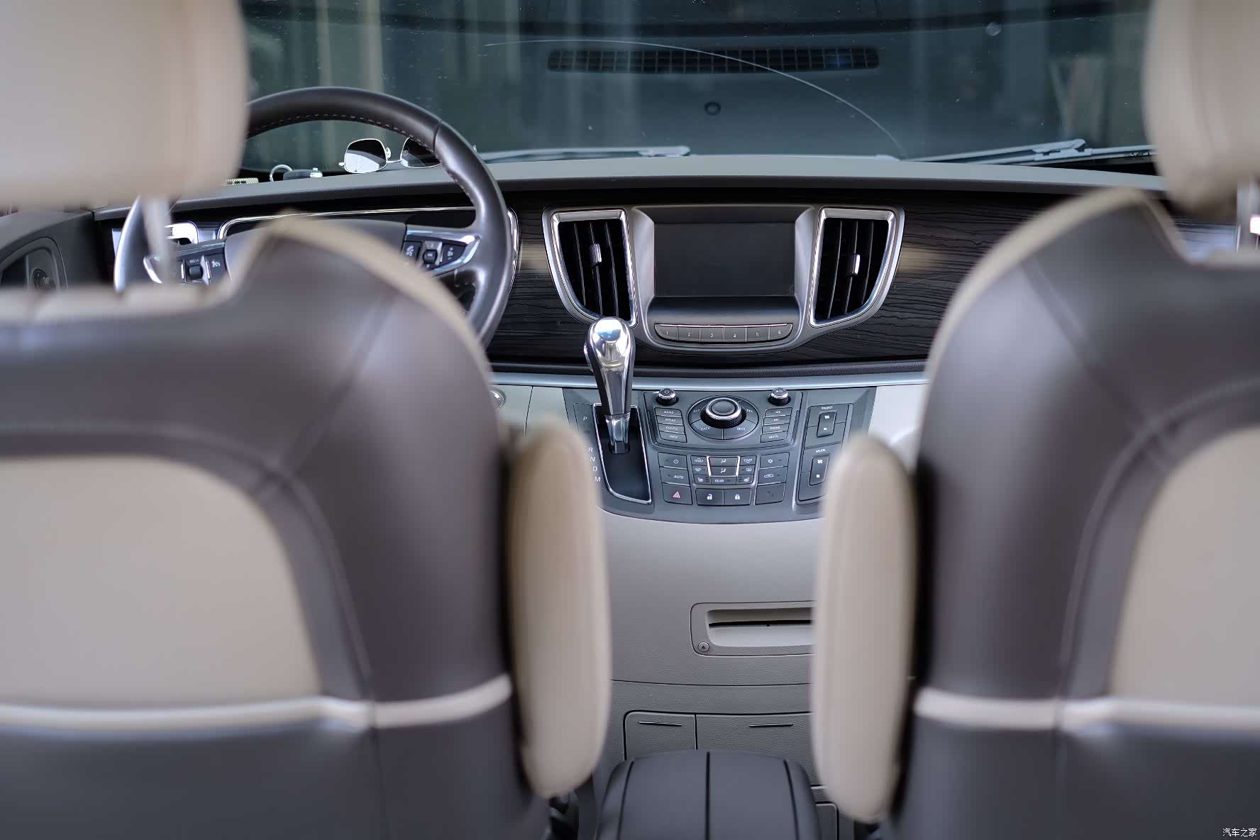 Buick GL8, 2011 33