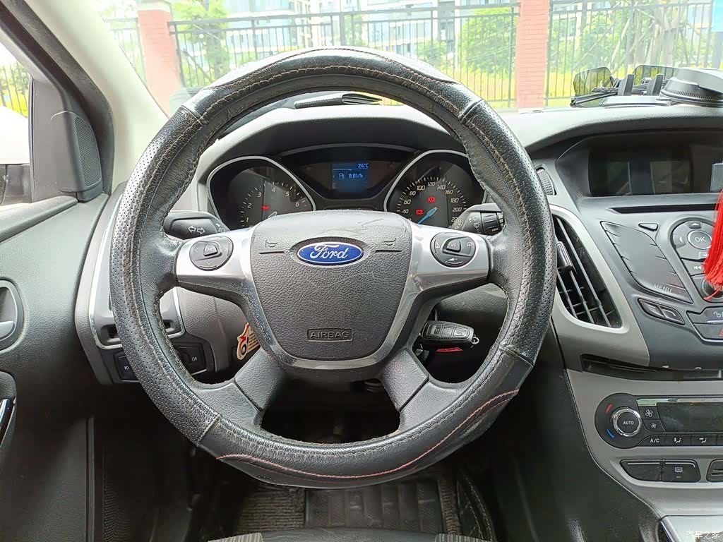Ford Focus, 2014 3