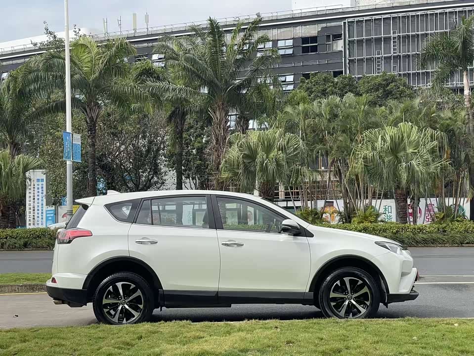 Toyota RAV4 Rongfang