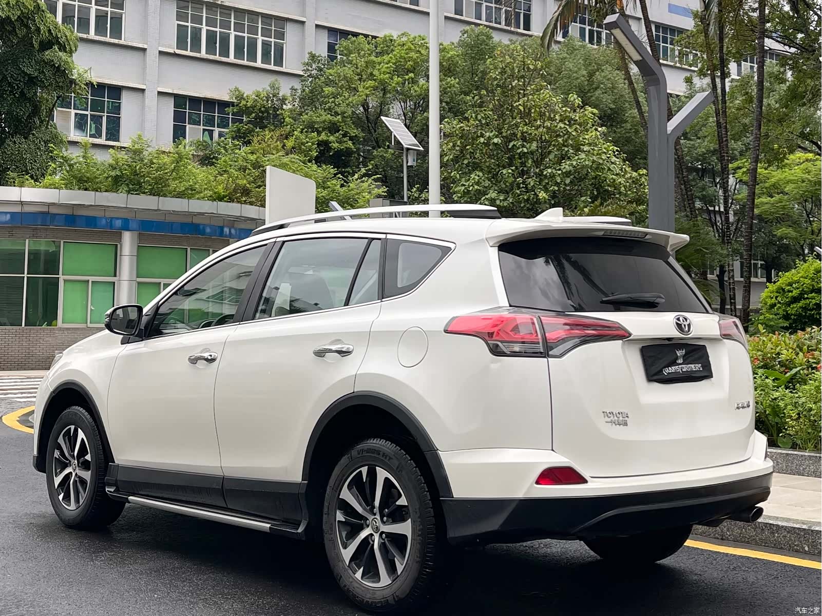 Toyota RAV4, 2016 4