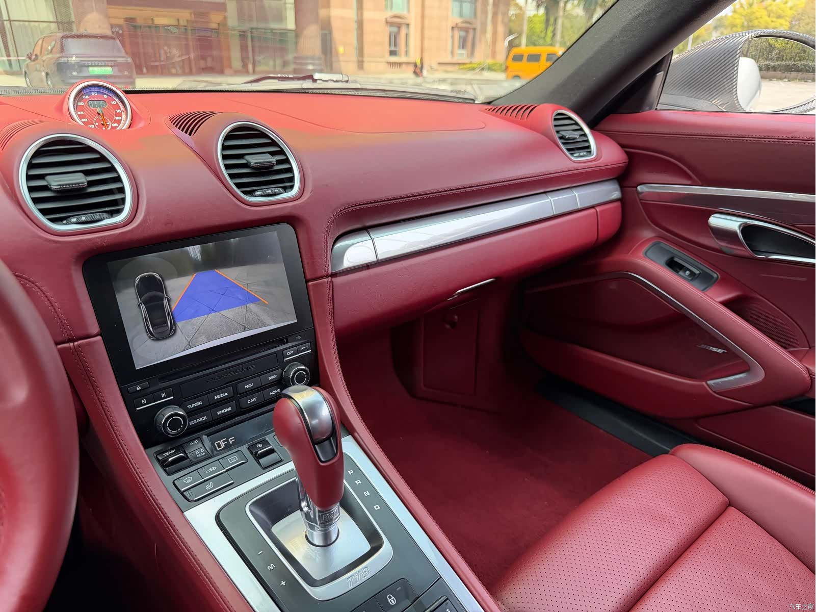 Porsche Cayman, 2019 9
