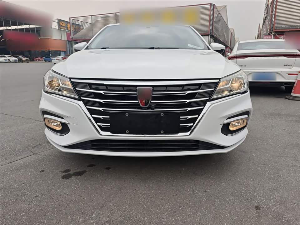 Roewe i5