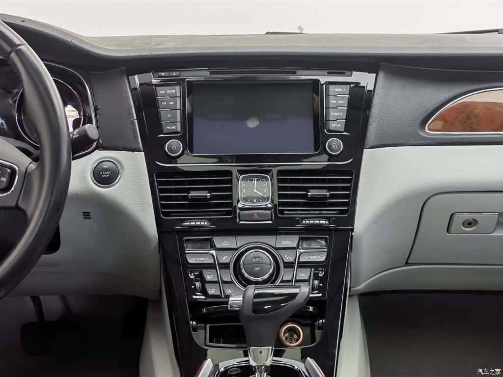 Hongqi H7, 2016 12