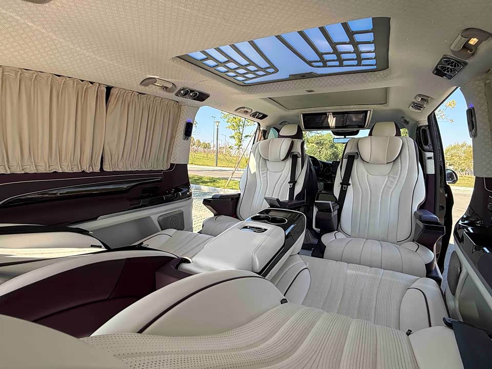 Mercedes-Benz V-class