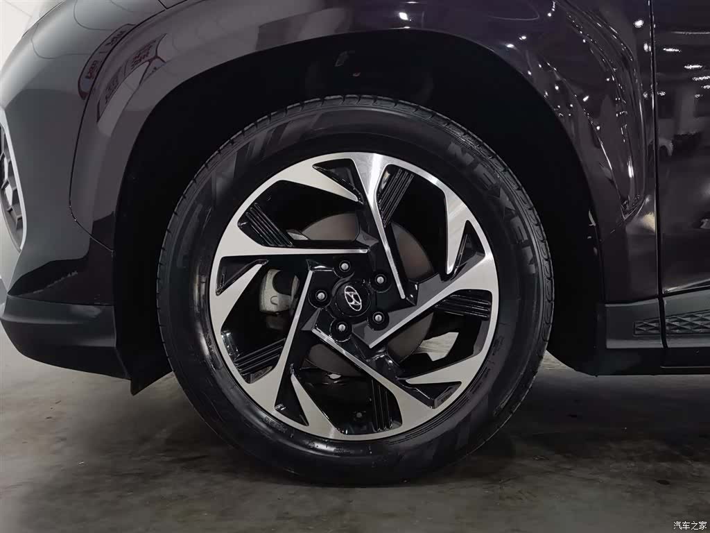 Hyundai Custo, 2022 17