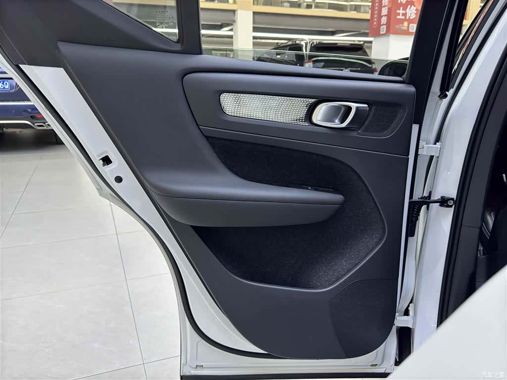 Volvo XC40, 2019 13
