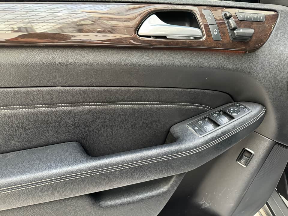 Mercedes-Benz M class