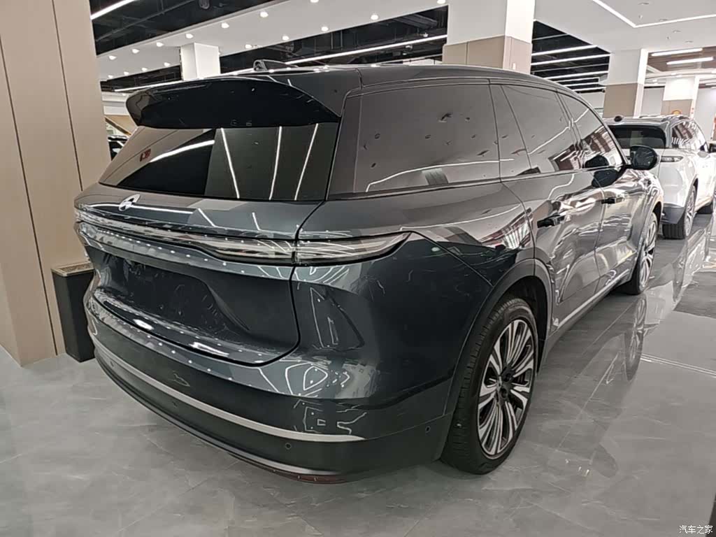 NIO ES8, 2023 7