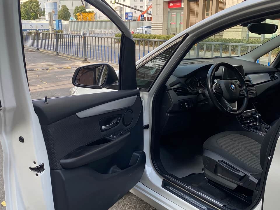 BMW 2 series multifunctional station wagon