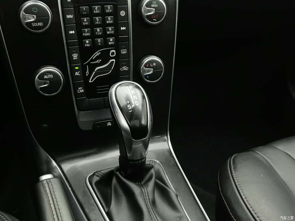 Volvo V40, 2018 13