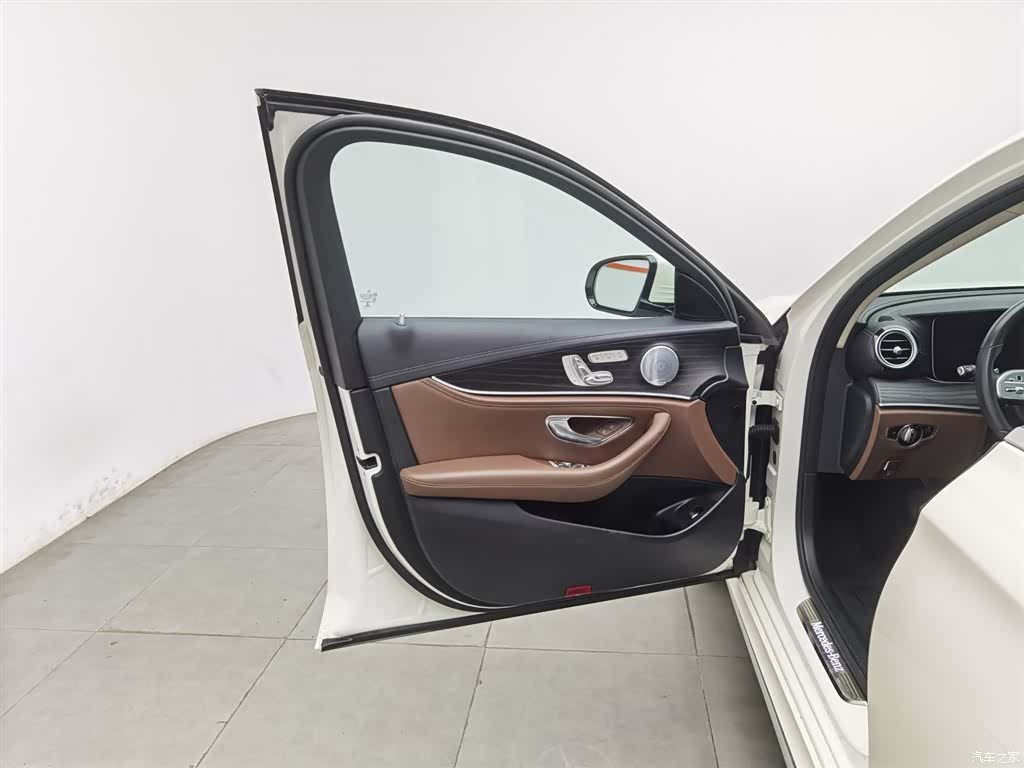 Mercedes-Benz E-Class, 2019 8
