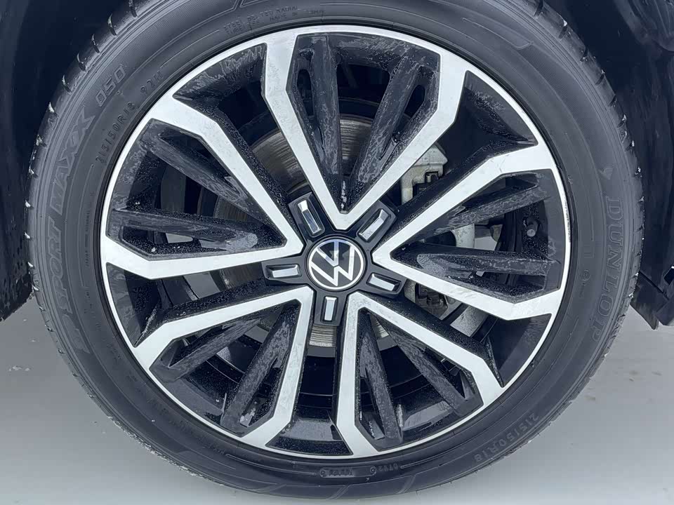 Volkswagen T-ROC exploring Songs