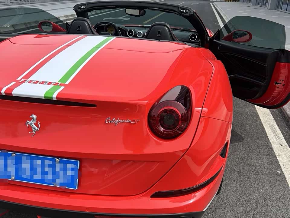 Ferrari California T