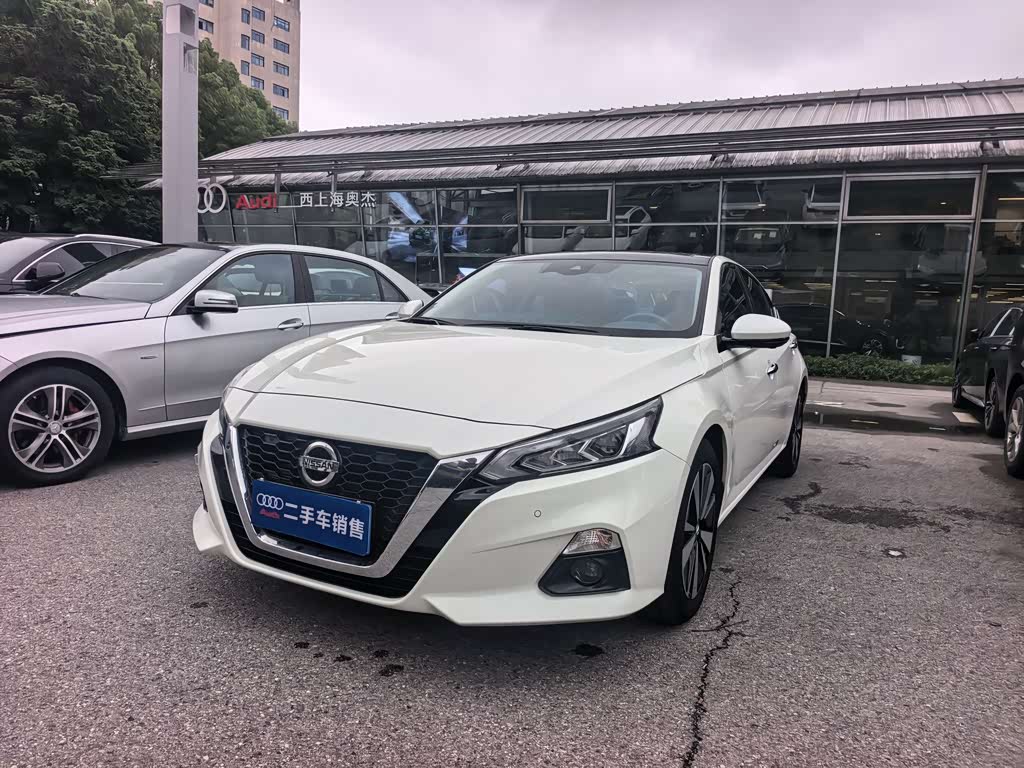Nissan Altima