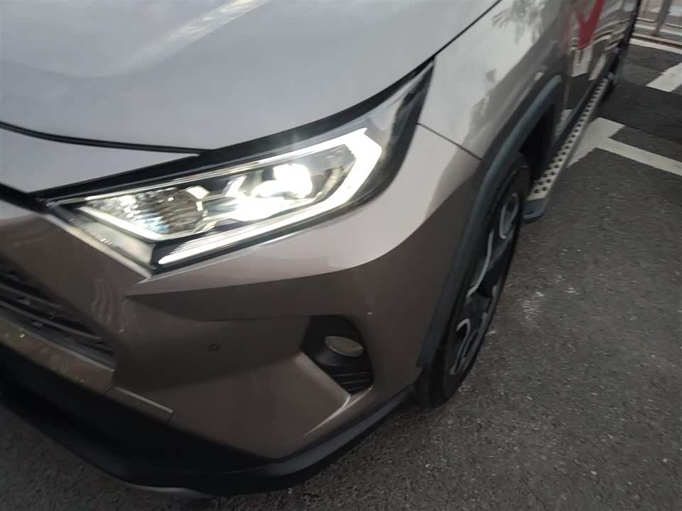 Toyota RAV4 Rongfang