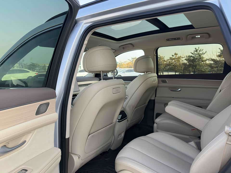 AITO Ask the world M7