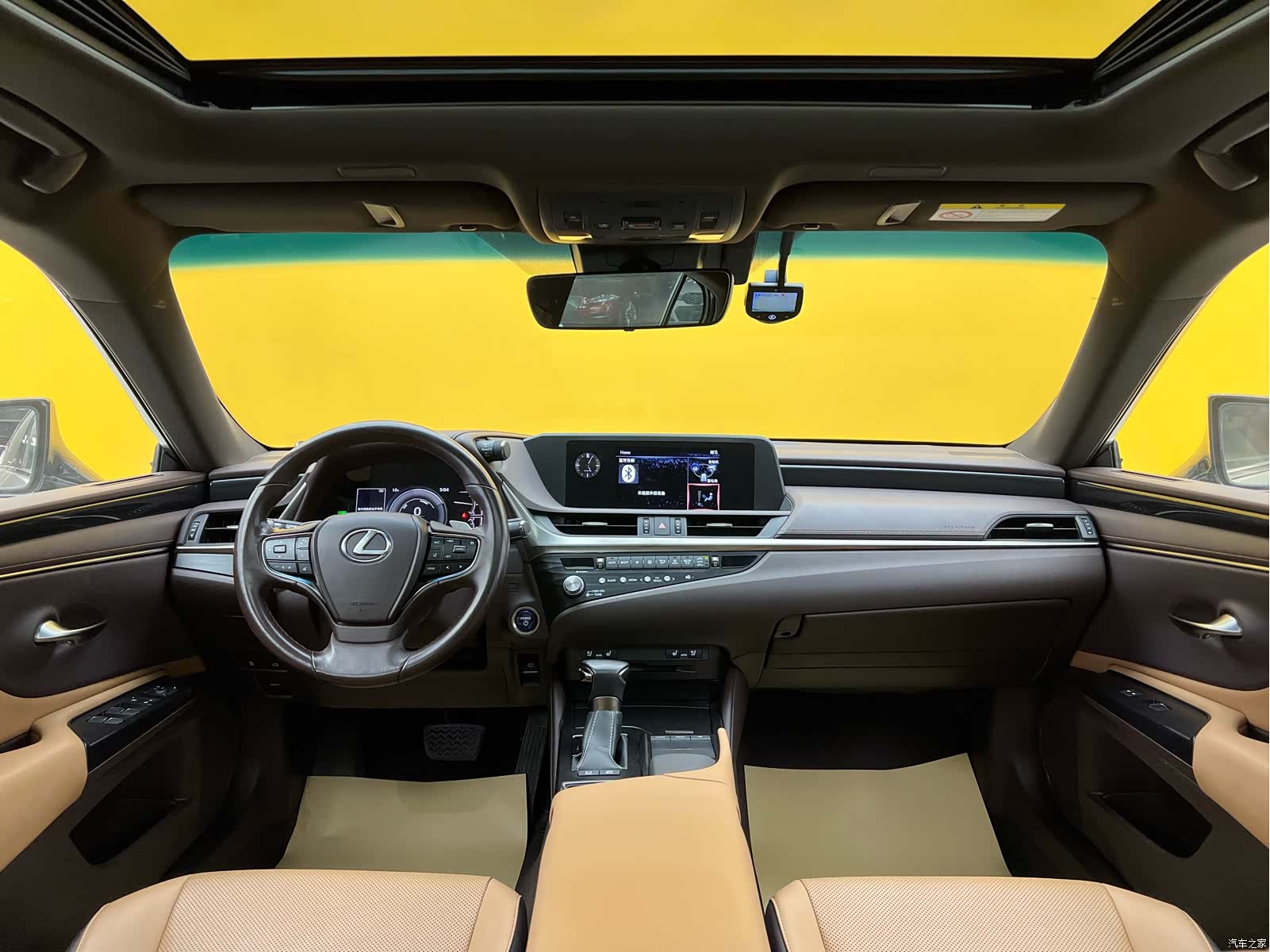 Lexus ES, 2021 13