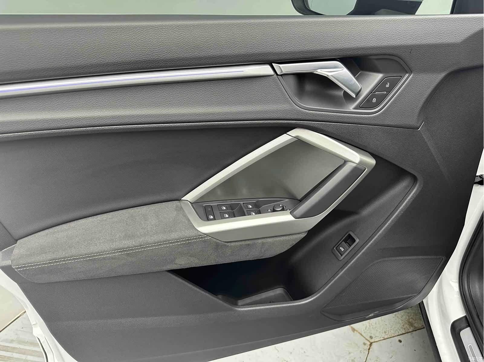 Audi Q3, 2022 10
