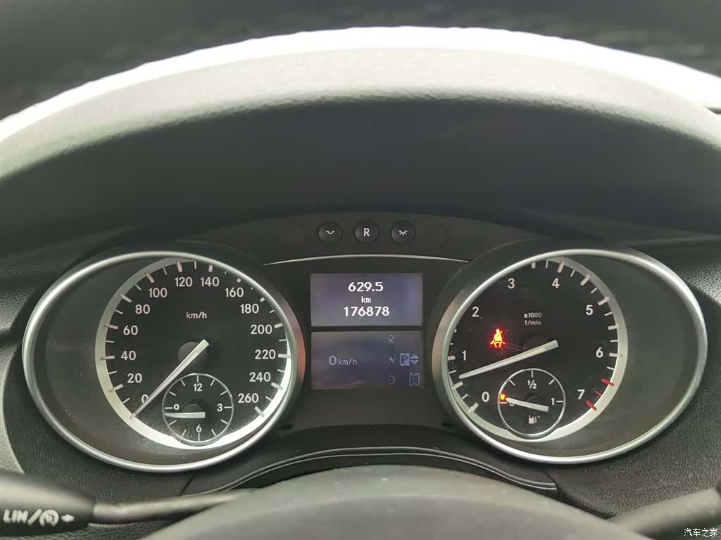 Mercedes-Benz R-Class, 2016 21