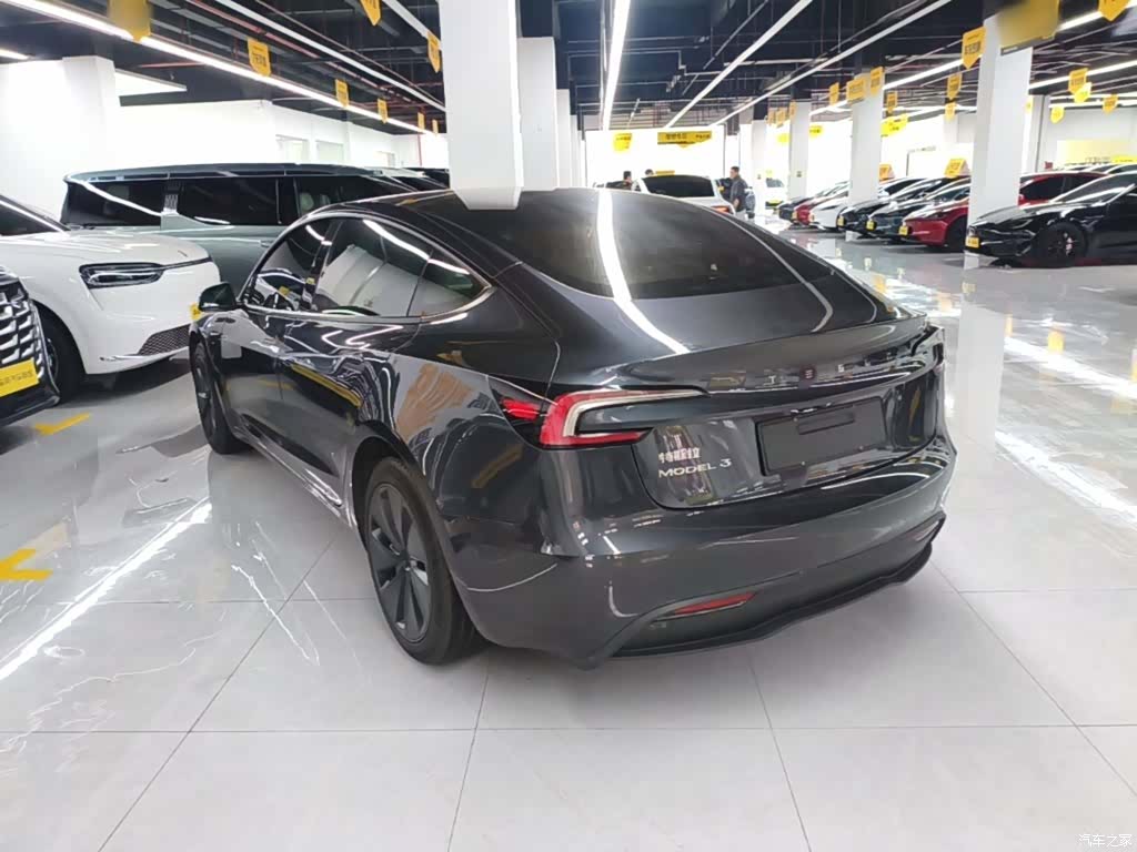 Tesla Model 3, 2025 все фото
