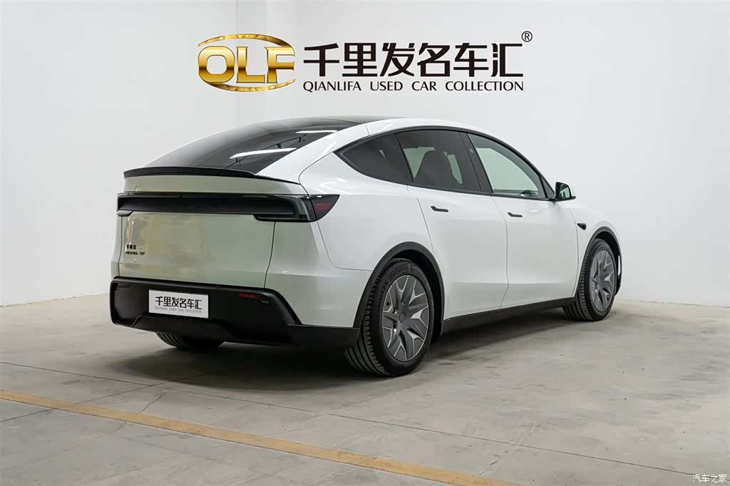 Tesla Model Y, 2025 6