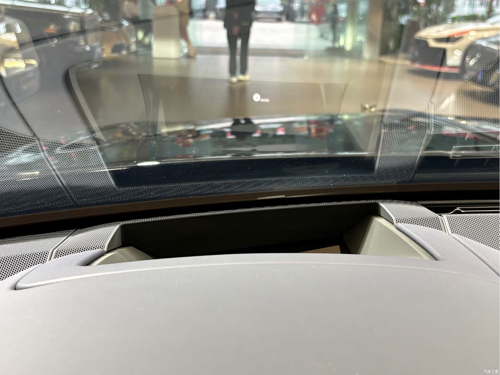 Bentley Flying Spur, 2024 25