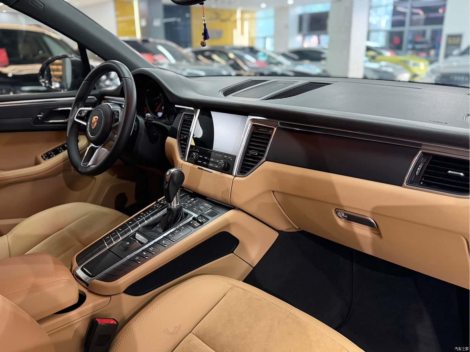 Porsche Macan, 2018 11