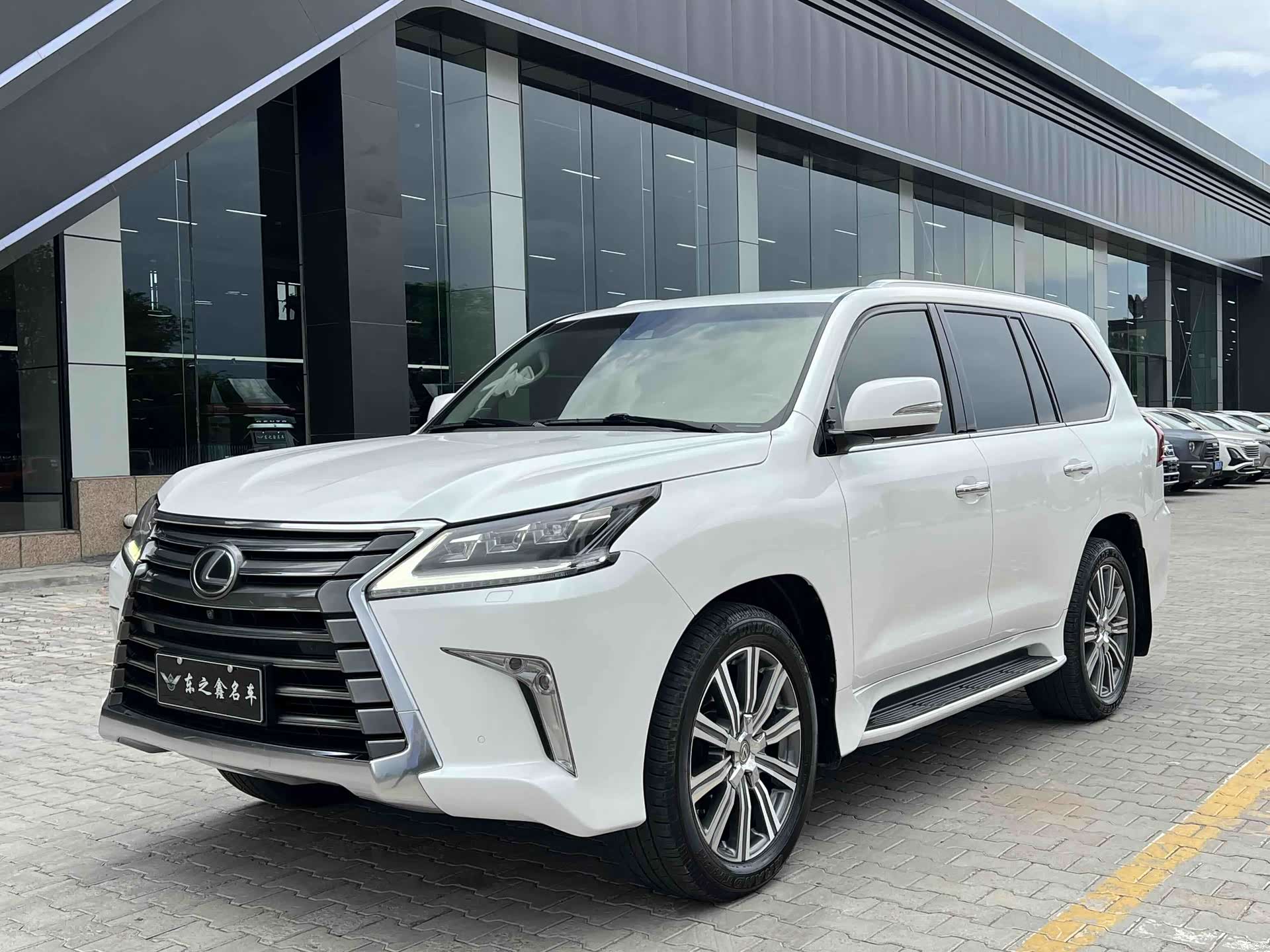 Lexus LX, 2018 2