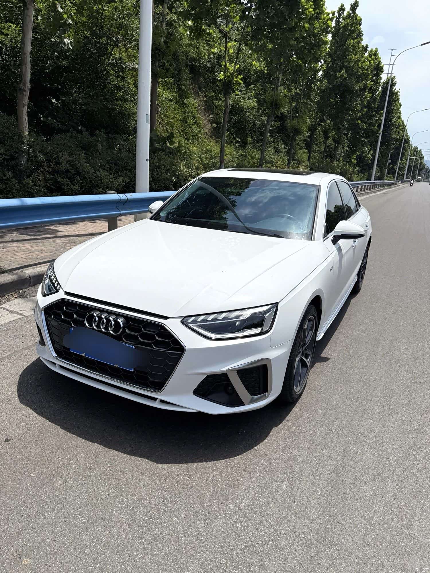 Audi A4L, 2023 1