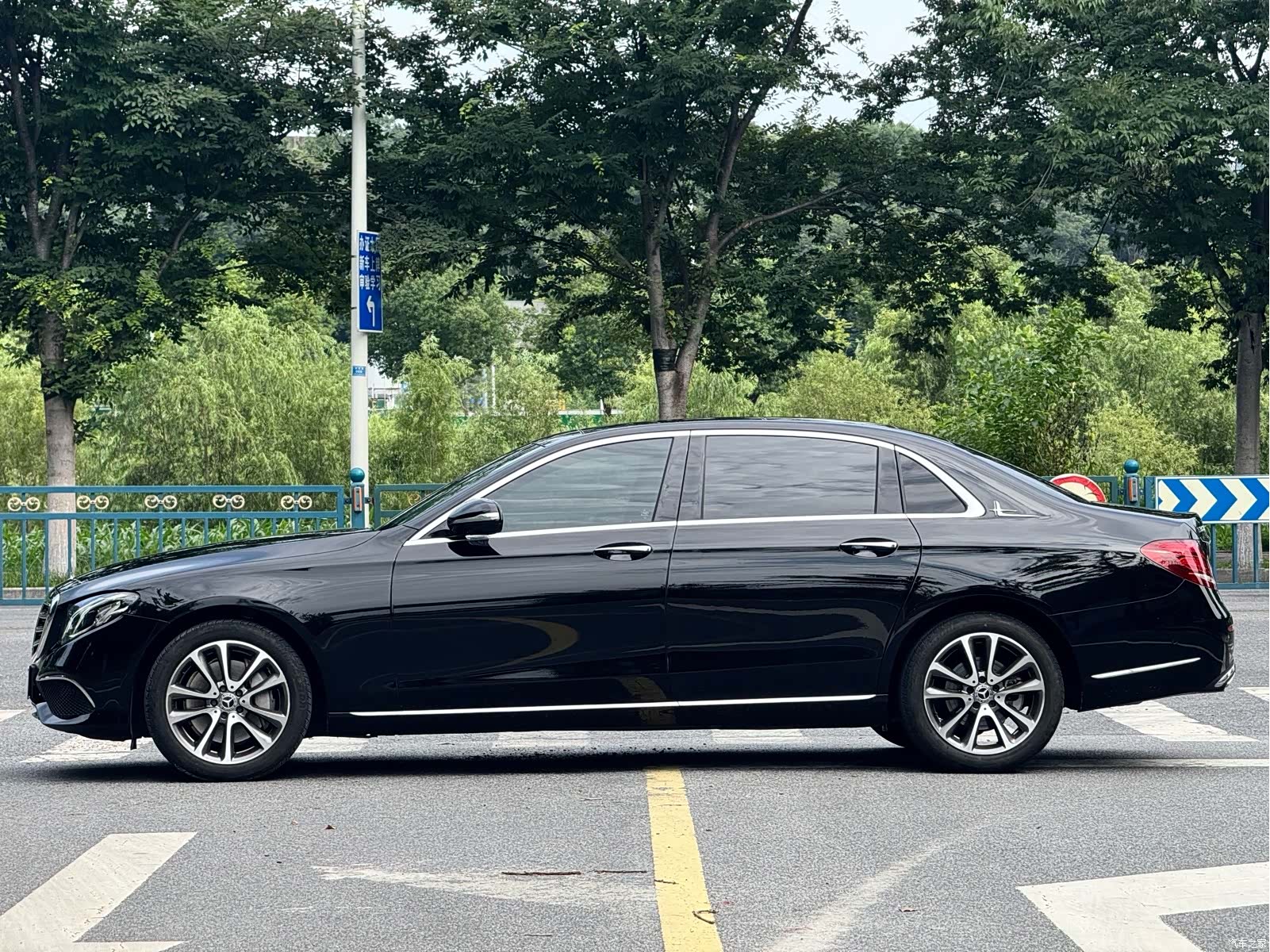 Mercedes-Benz E-Class, 2017 3