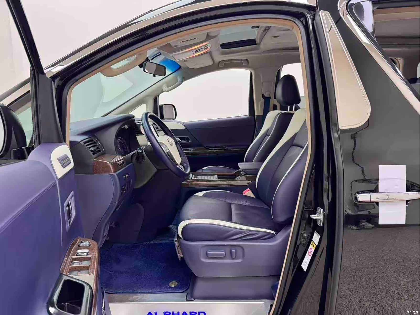 Toyota Alphard, 2012 8